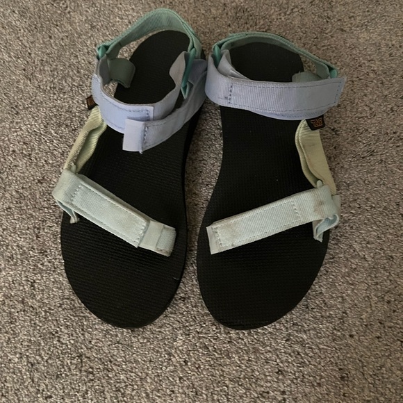 Original Tevas - Picture 3 of 3